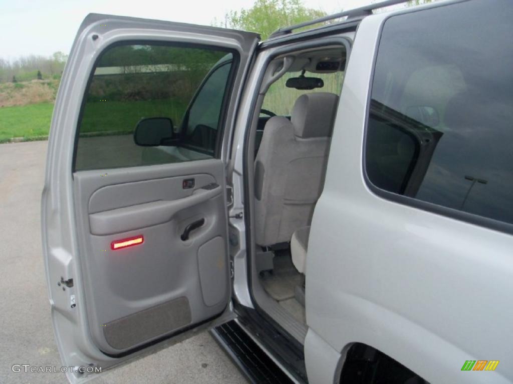 2004 Yukon XL 1500 SLE 4x4 - Silver Birch Metallic / Neutral/Shale photo #11