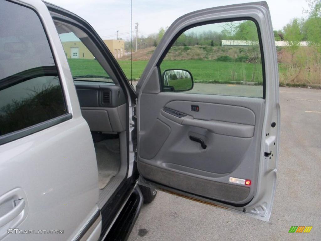 2004 Yukon XL 1500 SLE 4x4 - Silver Birch Metallic / Neutral/Shale photo #16