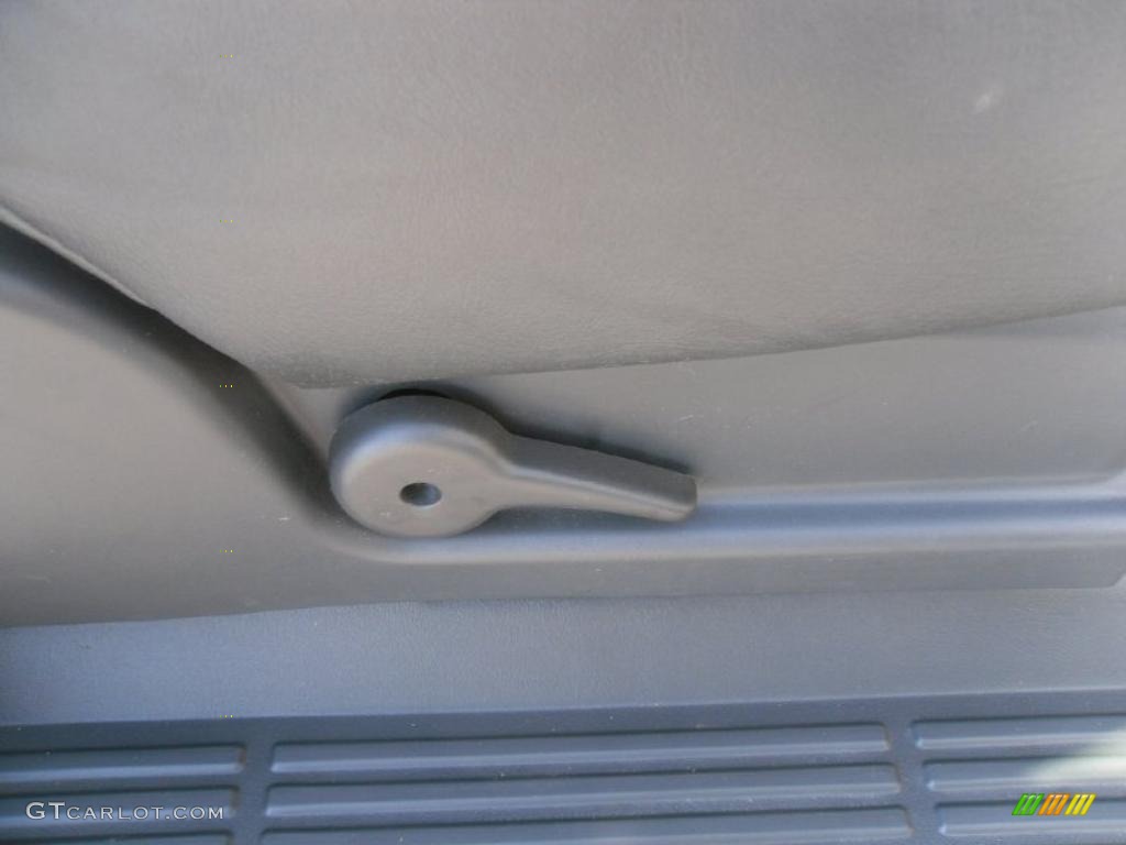 2003 Silverado 1500 Extended Cab - Summit White / Dark Charcoal photo #18