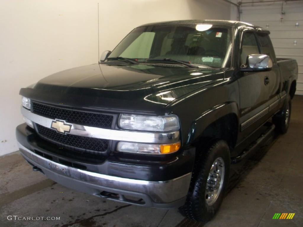 Forest Green Metallic Chevrolet Silverado 2500