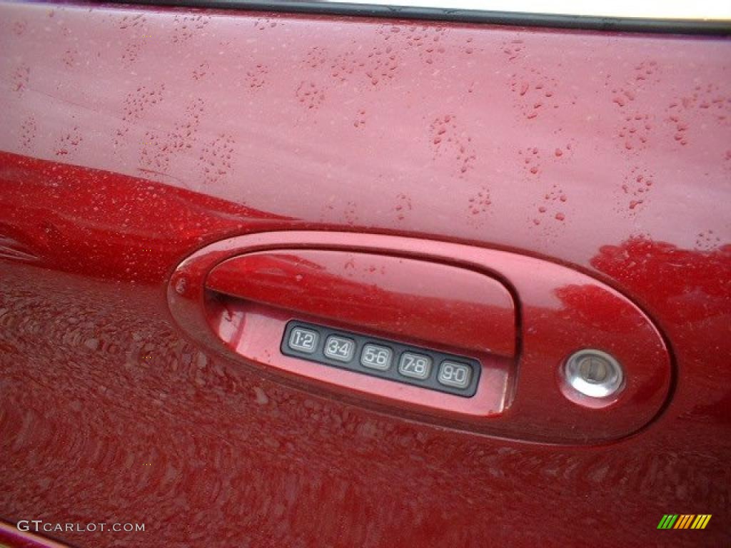 2004 Sable LS Premium Sedan - Merlot Red Metallic / Medium Parchment photo #7