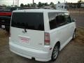 Polar White - xB  Photo No. 4