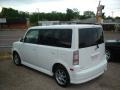 Polar White - xB  Photo No. 5