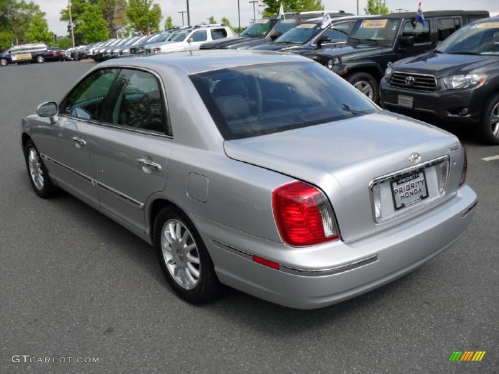 2004 XG350 L Sedan - Titanium / Black photo #2