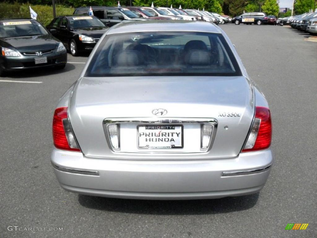 2004 XG350 L Sedan - Titanium / Black photo #3