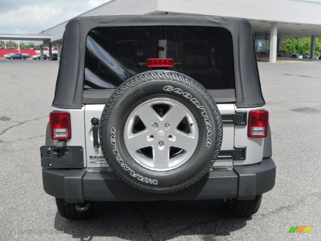 2010 Wrangler Sport 4x4 - Bright Silver Metallic / Dark Slate Gray/Medium Slate Gray photo #3