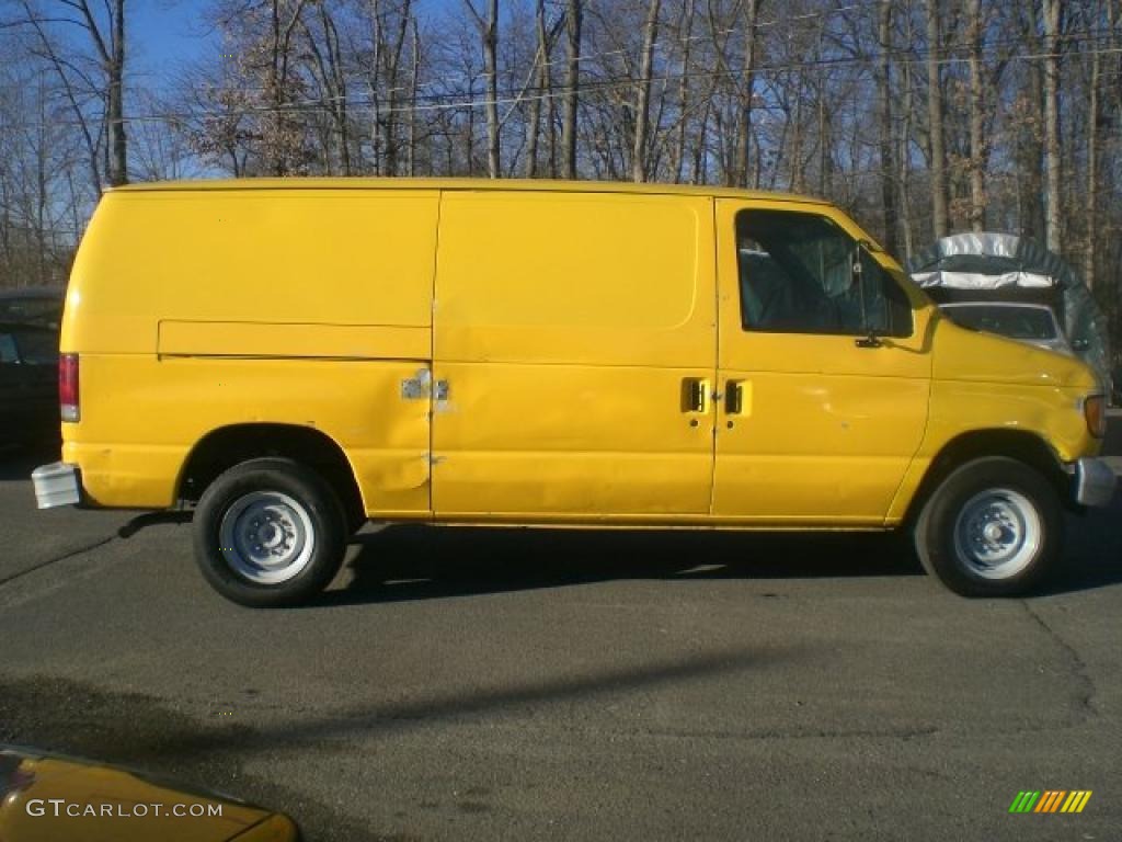 1996 E Series Van E250 Commercial - Yellow / Medium Gray photo #8