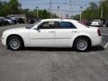 Cool Vanilla White - 300 Touring Photo No. 9