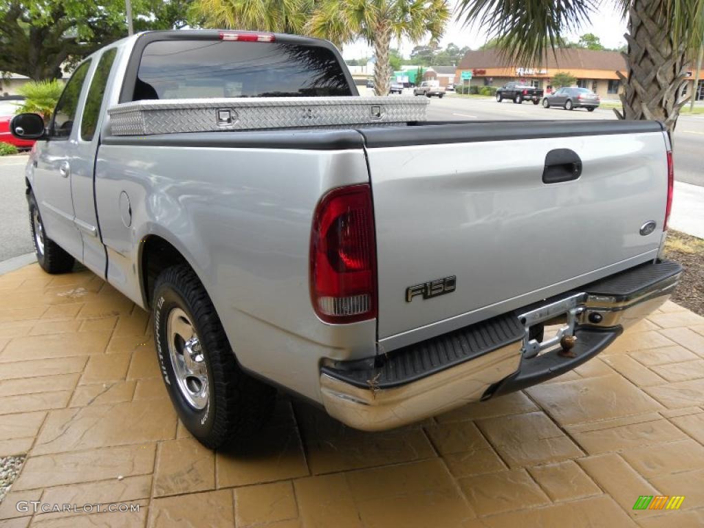 2002 F150 XLT SuperCab - Silver Metallic / Medium Graphite photo #9