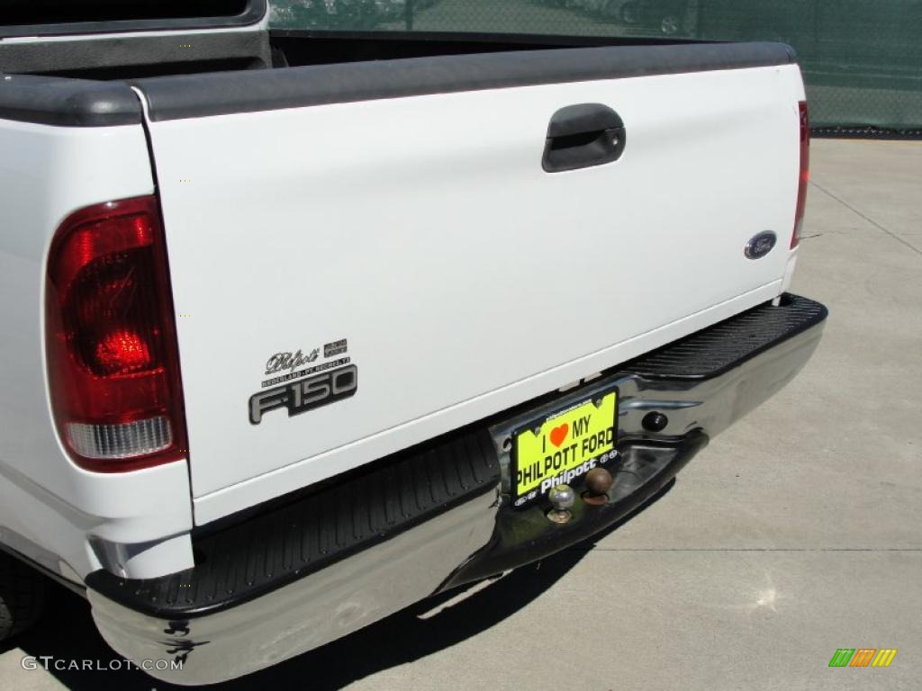 2002 F150 XLT SuperCab - Oxford White / Medium Graphite photo #19