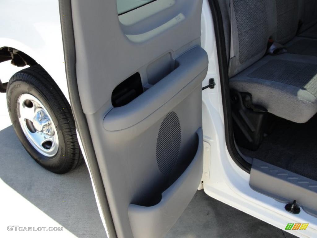2002 F150 XLT SuperCab - Oxford White / Medium Graphite photo #27