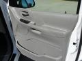 Vibrant White - Windstar LX Photo No. 27
