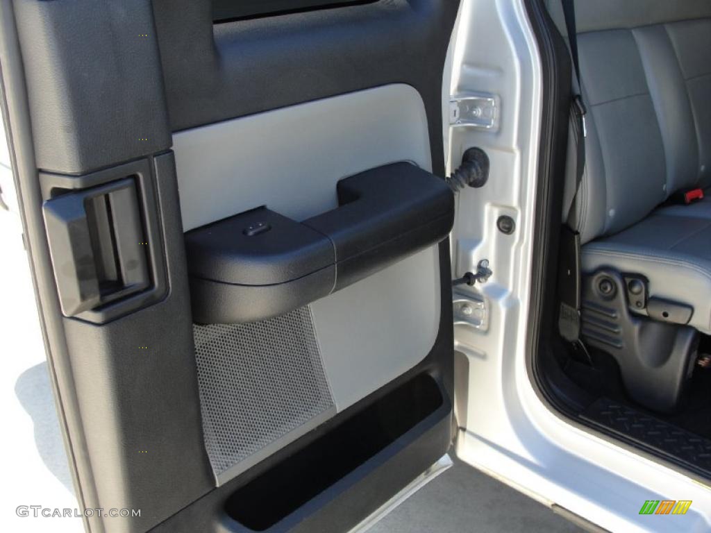 2004 F150 FX4 SuperCab 4x4 - Silver Metallic / Black/Medium Flint photo #33