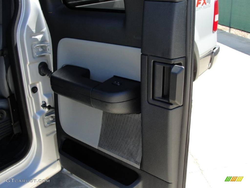 2004 F150 FX4 SuperCab 4x4 - Silver Metallic / Black/Medium Flint photo #35
