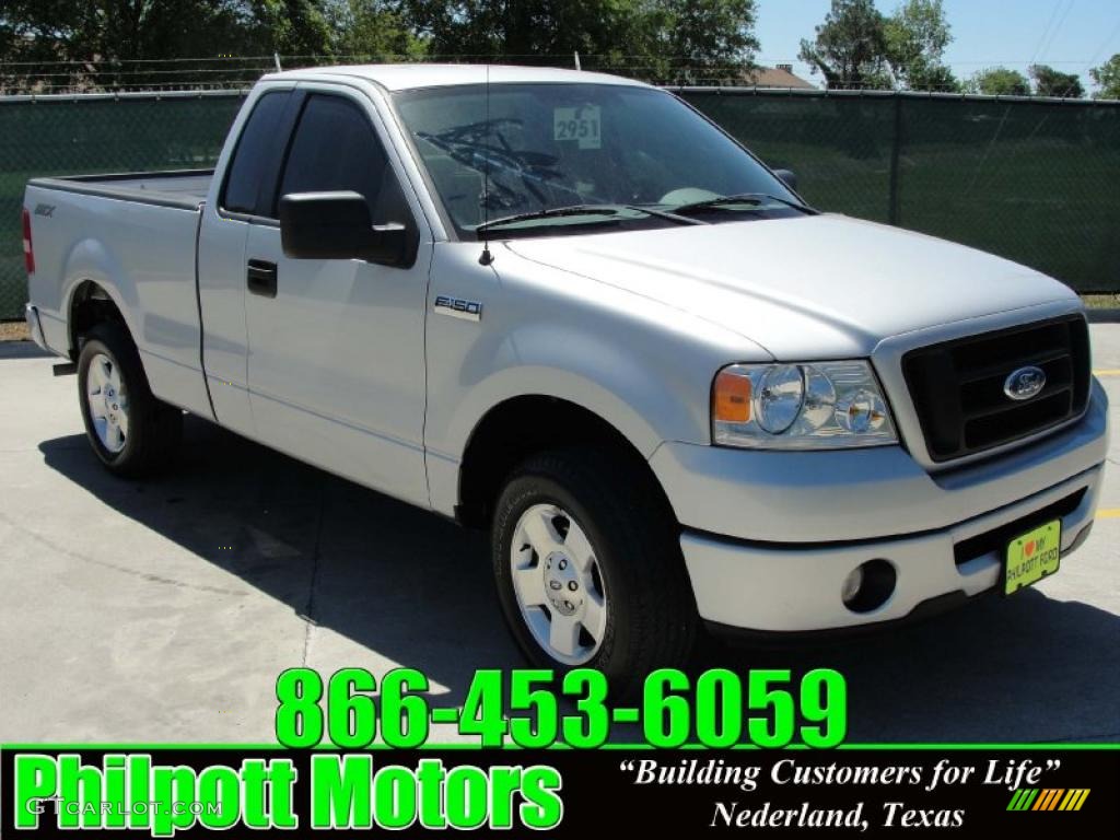 2006 F150 STX Regular Cab - Silver Metallic / Medium/Dark Flint photo #1