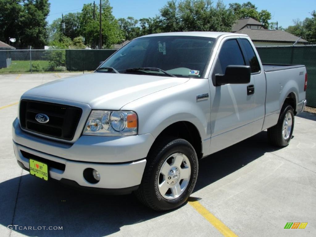 2006 F150 STX Regular Cab - Silver Metallic / Medium/Dark Flint photo #7