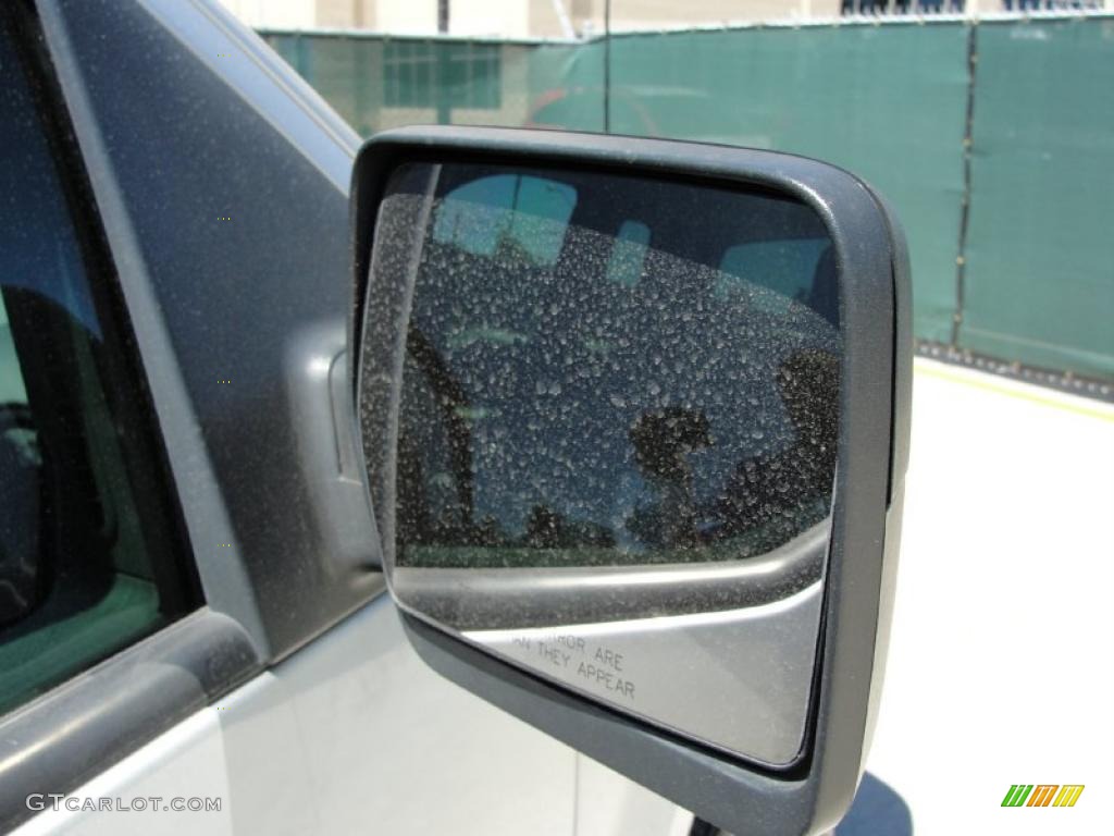 2006 F150 STX Regular Cab - Silver Metallic / Medium/Dark Flint photo #17