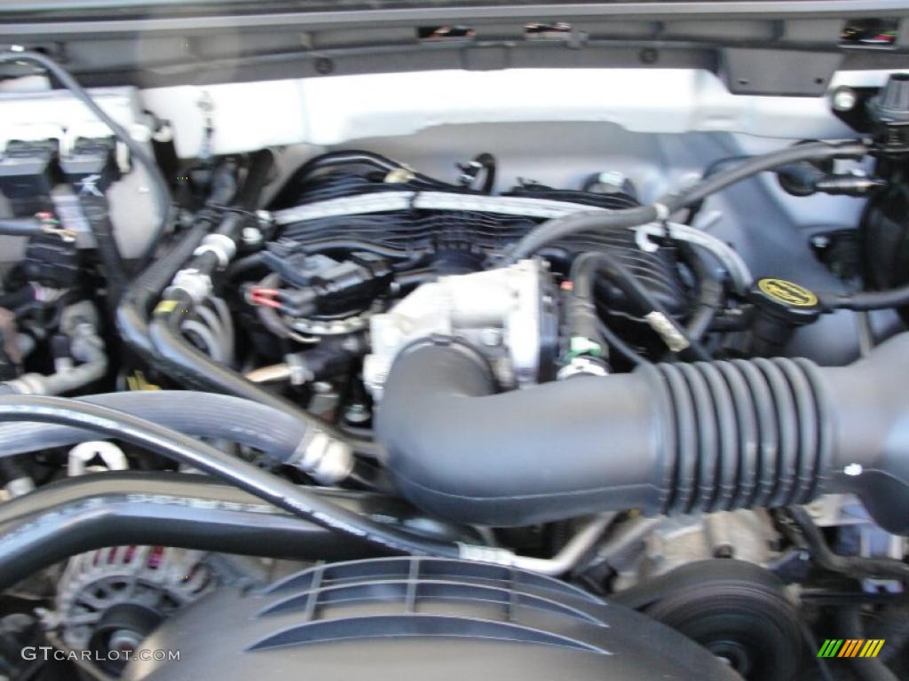 2006 F150 STX Regular Cab - Silver Metallic / Medium/Dark Flint photo #21