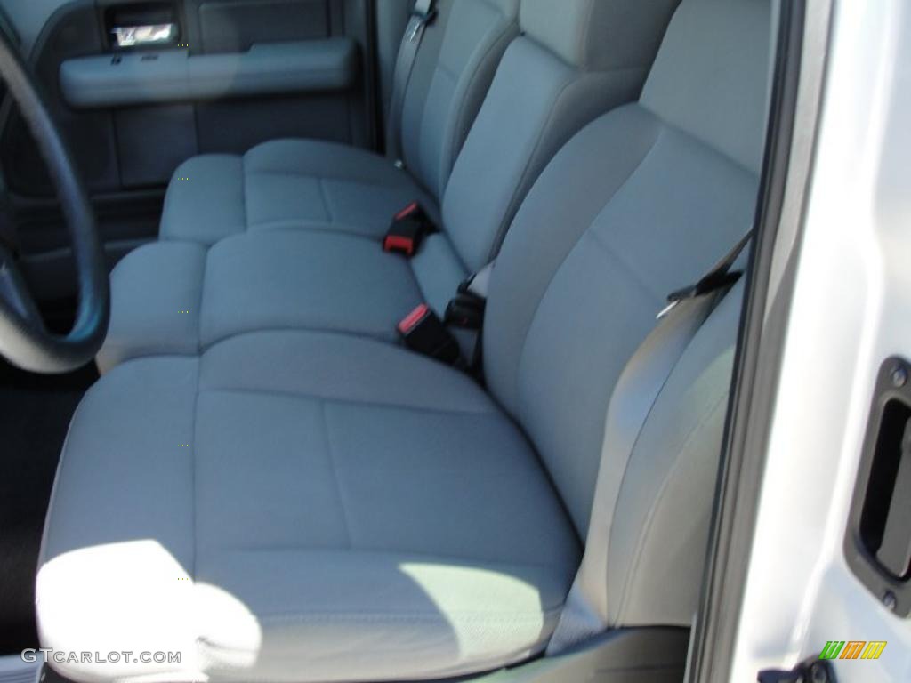 2006 F150 STX Regular Cab - Silver Metallic / Medium/Dark Flint photo #27
