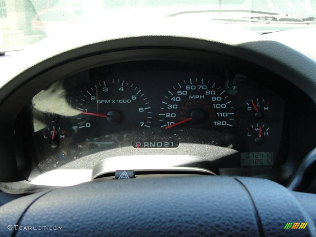 2006 F150 STX Regular Cab - Silver Metallic / Medium/Dark Flint photo #33