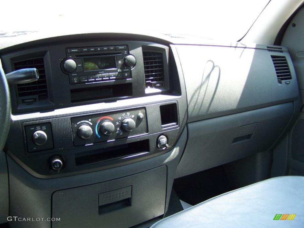 2007 Ram 1500 ST Quad Cab 4x4 - Brilliant Black Crystal Pearl / Medium Slate Gray photo #16