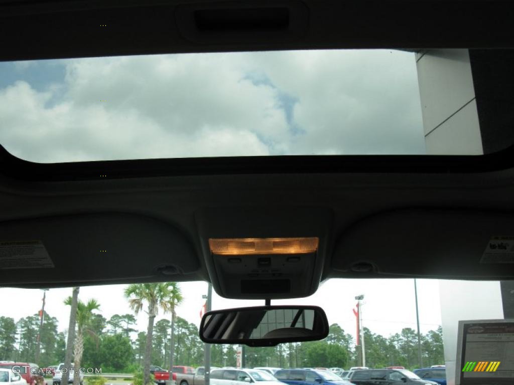 2006 Grand Marquis LS - Light Tundra Metallic / Medium Light Stone photo #9