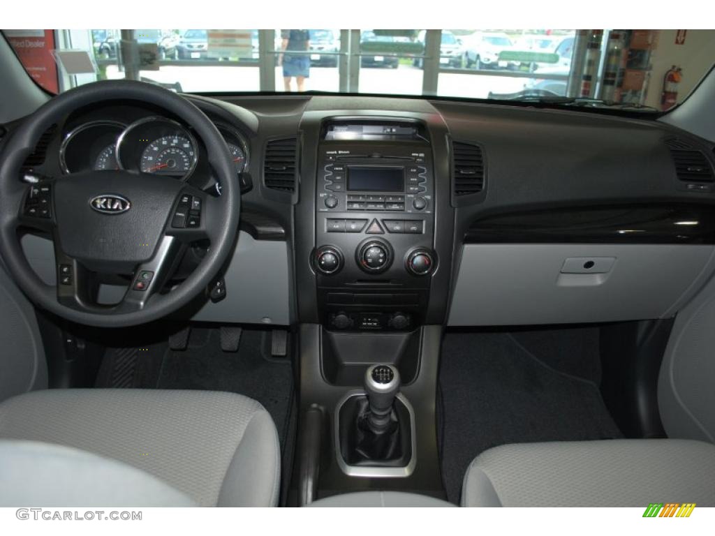 2011 Sorento LX - Snow White Pearl / Gray photo #13