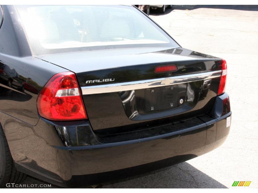 2005 Malibu Sedan - Black / Gray photo #6