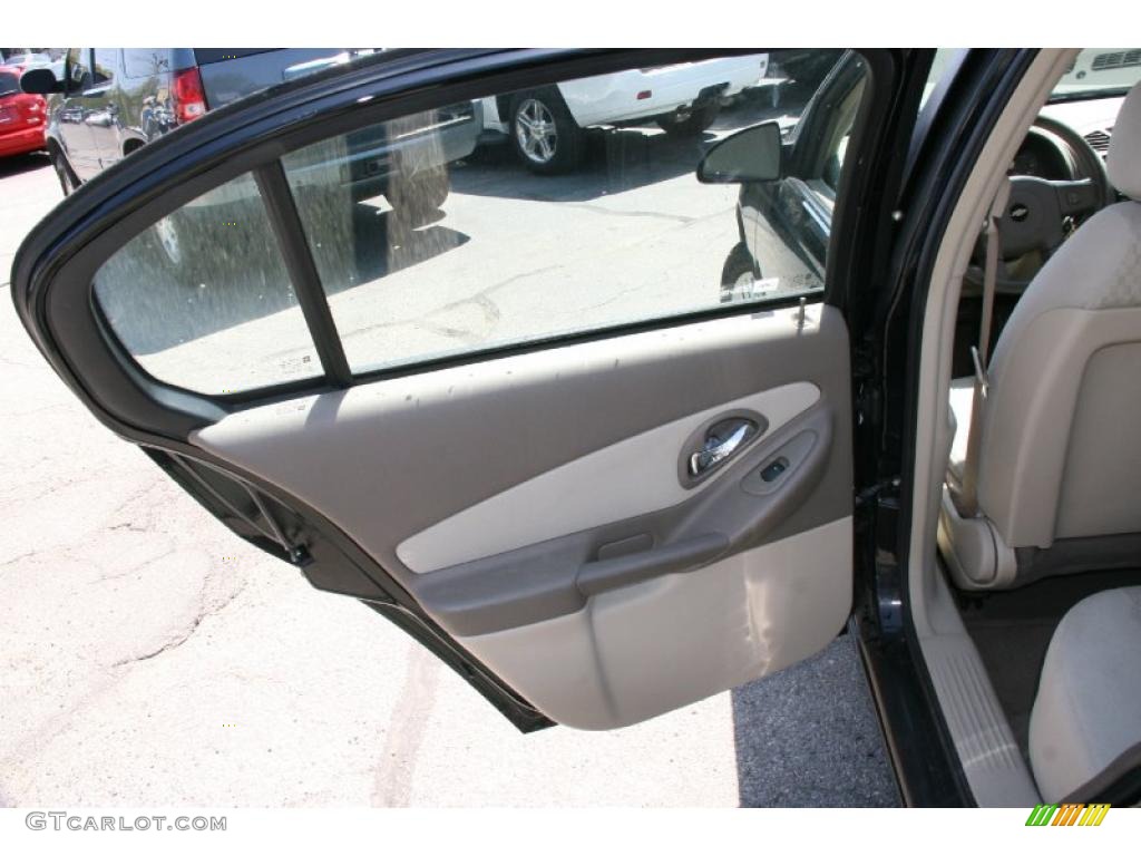 2005 Malibu Sedan - Black / Gray photo #14