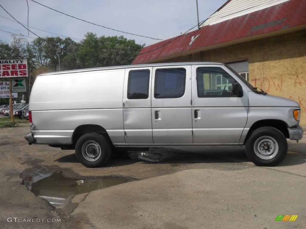 1997 E Series Van E350 Cargo - Silver Metallic / Medium Graphite photo #4