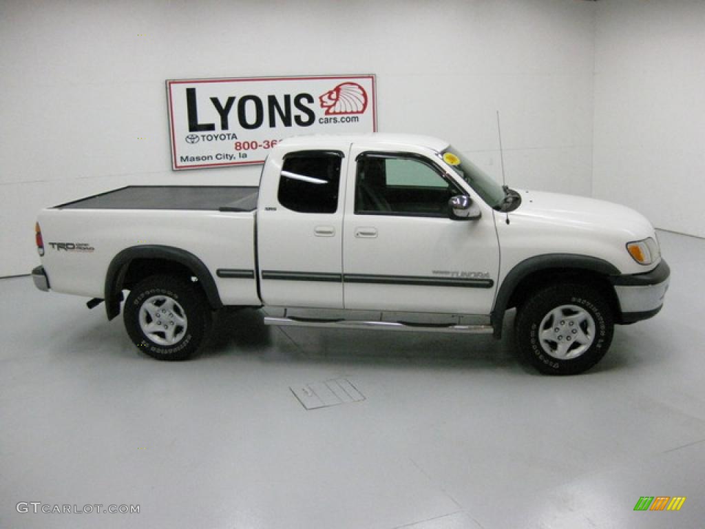 2000 Tundra SR5 TRD Extended Cab 4x4 - Natural White / Oak photo #1