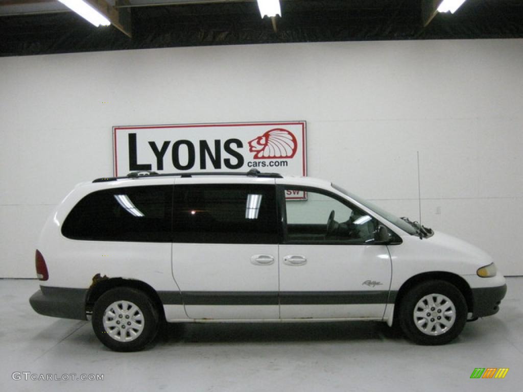 1997 Grand Voyager SE - Bright White / Gray photo #6