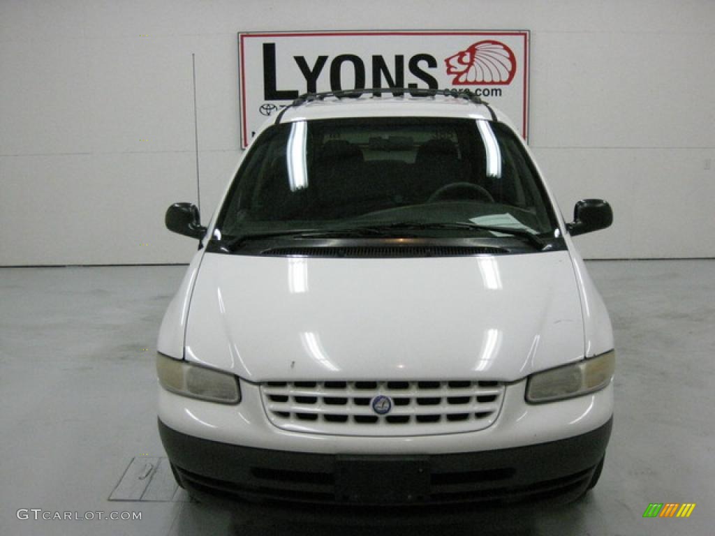 1997 Grand Voyager SE - Bright White / Gray photo #8