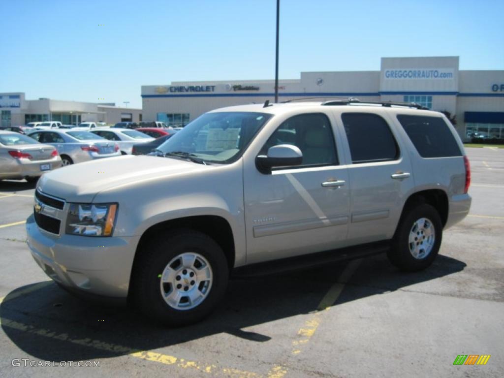 2010 Tahoe LT - Gold Mist Metallic / Light Cashmere/Dark Cashmere photo #1