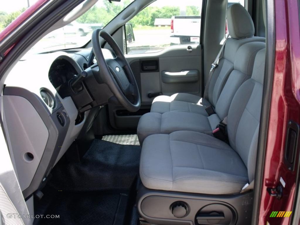 2006 F150 XL Regular Cab - Dark Toreador Red Metallic / Medium Flint photo #10
