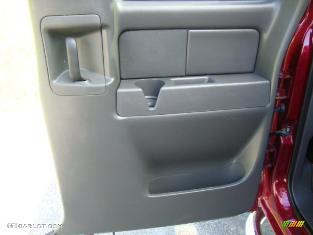 2006 Silverado 1500 LT Extended Cab 4x4 - Sport Red Metallic / Medium Gray photo #23