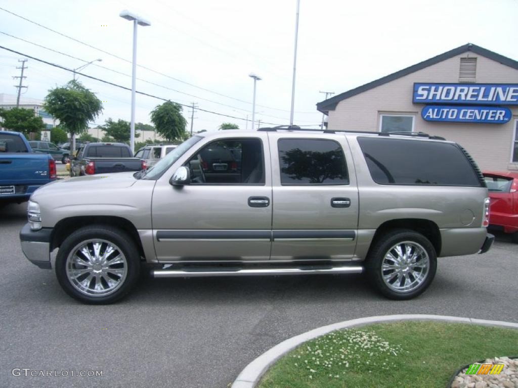 2003 Suburban 1500 LS - Light Pewter Metallic / Gray/Dark Charcoal photo #2