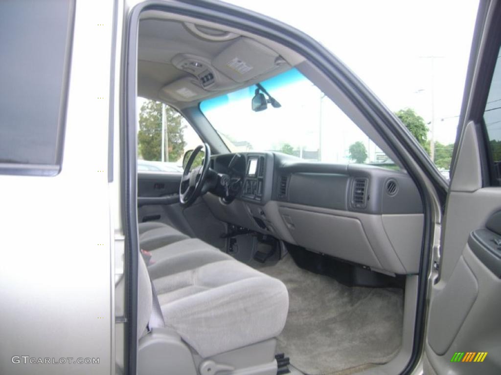 2003 Suburban 1500 LS - Light Pewter Metallic / Gray/Dark Charcoal photo #12