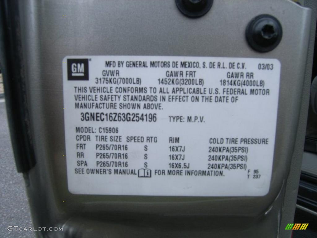 2003 Suburban 1500 LS - Light Pewter Metallic / Gray/Dark Charcoal photo #26