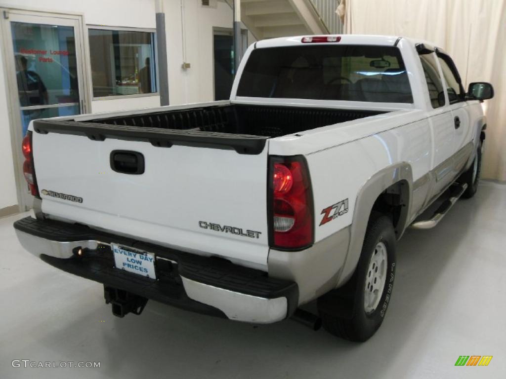 2004 Silverado 1500 Z71 Extended Cab 4x4 - Summit White / Dark Charcoal photo #4