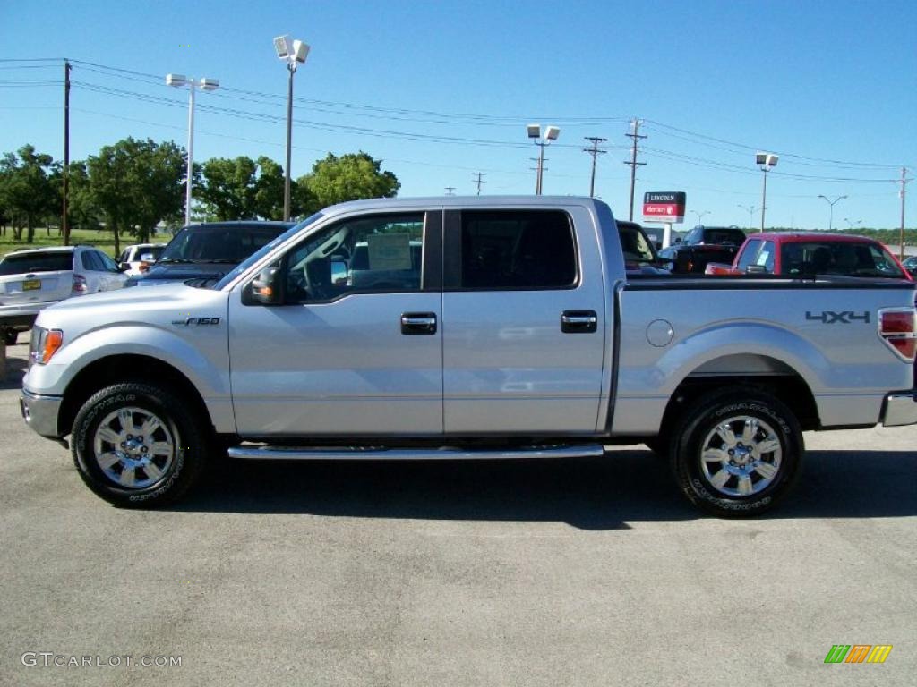 2010 F150 XLT SuperCrew 4x4 - Ingot Silver Metallic / Medium Stone photo #2