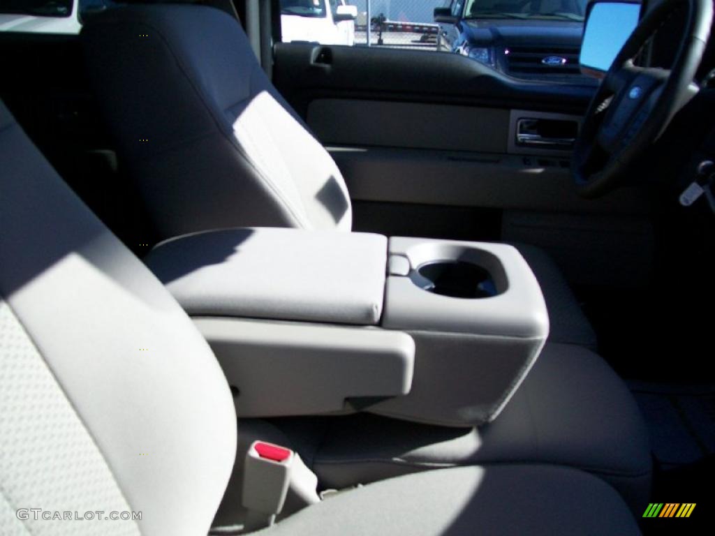 2010 F150 XLT SuperCrew 4x4 - Ingot Silver Metallic / Medium Stone photo #6