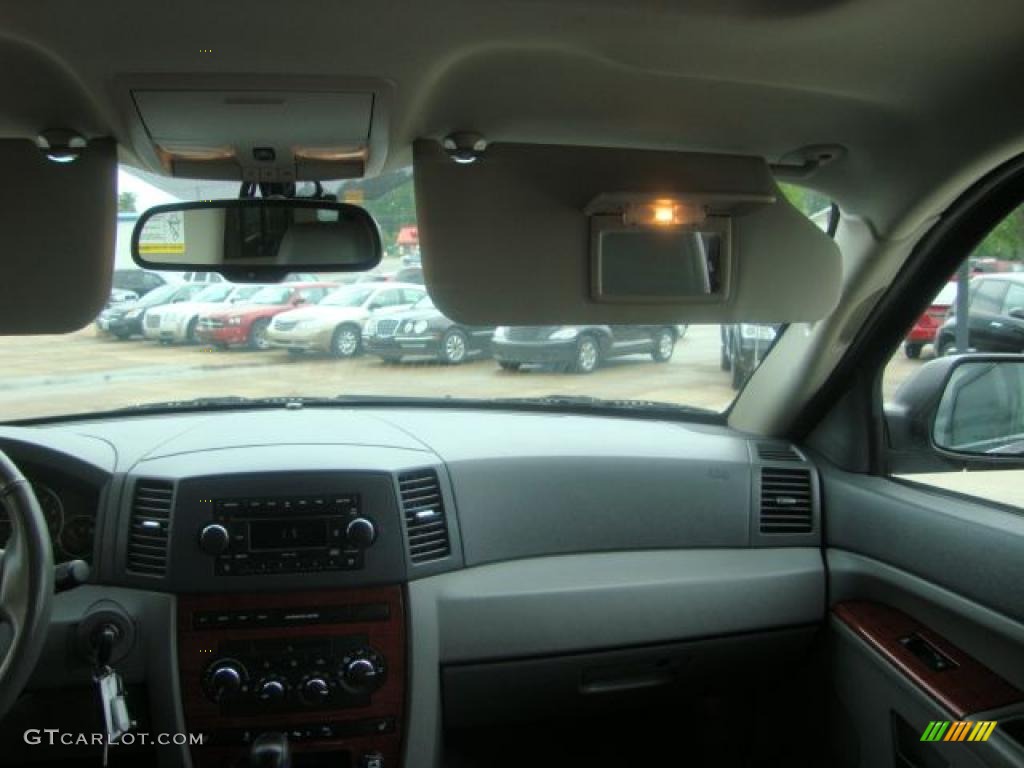 2006 Grand Cherokee Limited 4x4 - Black / Medium Slate Gray photo #18