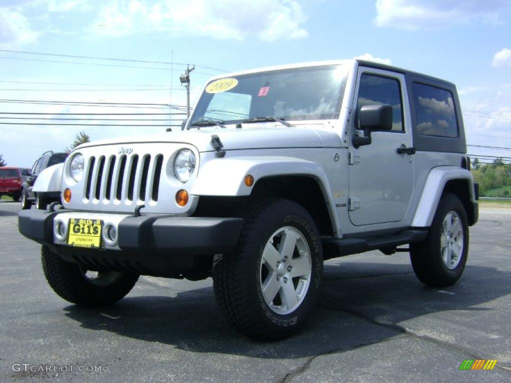 2009 Wrangler Sahara 4x4 - Bright Silver Metallic / Dark Slate Gray/Medium Slate Gray photo #3