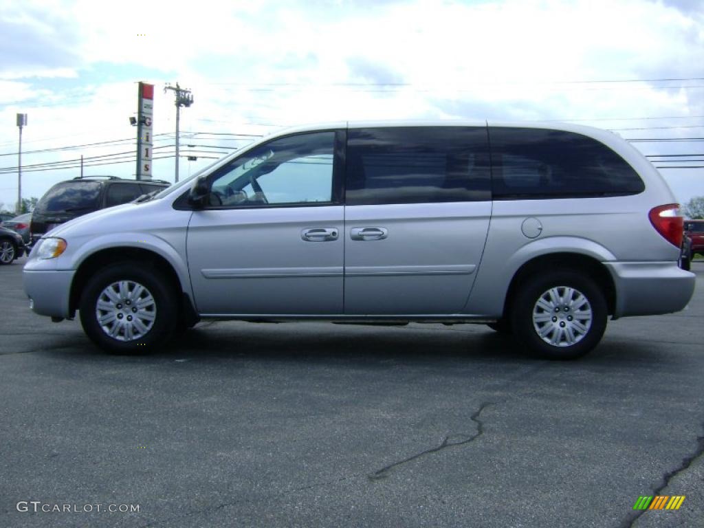 2007 Town & Country LX - Bright Silver Metallic / Medium Slate Gray photo #4