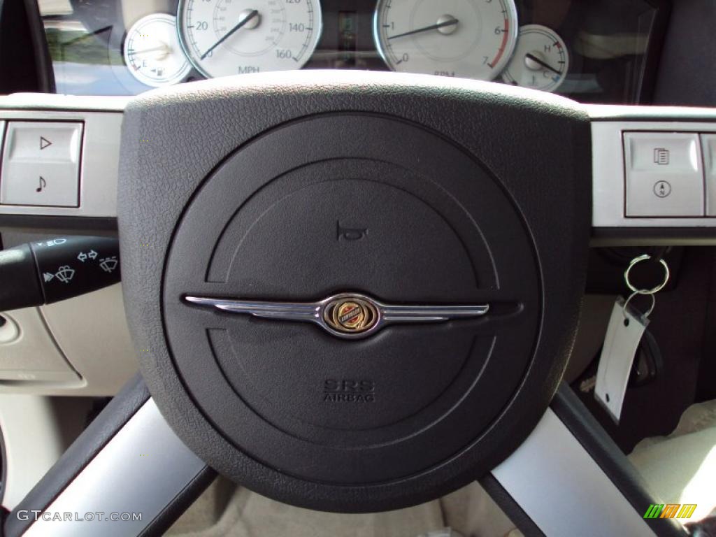 2005 300 C HEMI - Brilliant Black Crystal Pearl / Dark Slate Gray/Light Graystone photo #22