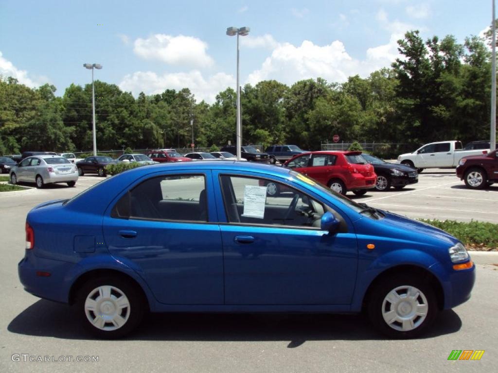 2004 Aveo Sedan - Bright Blue Metallic / Gray photo #9
