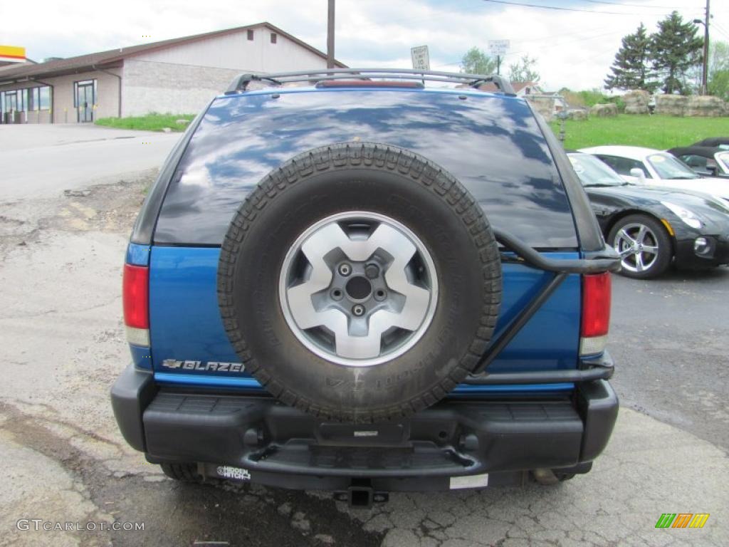 2001 Blazer LS ZR2 4x4 - Space Blue Metallic / Graphite photo #4