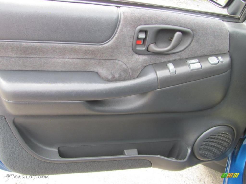2001 Blazer LS ZR2 4x4 - Space Blue Metallic / Graphite photo #16