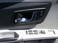 Silver Smoke Metallic - SRX V6 Photo No. 12